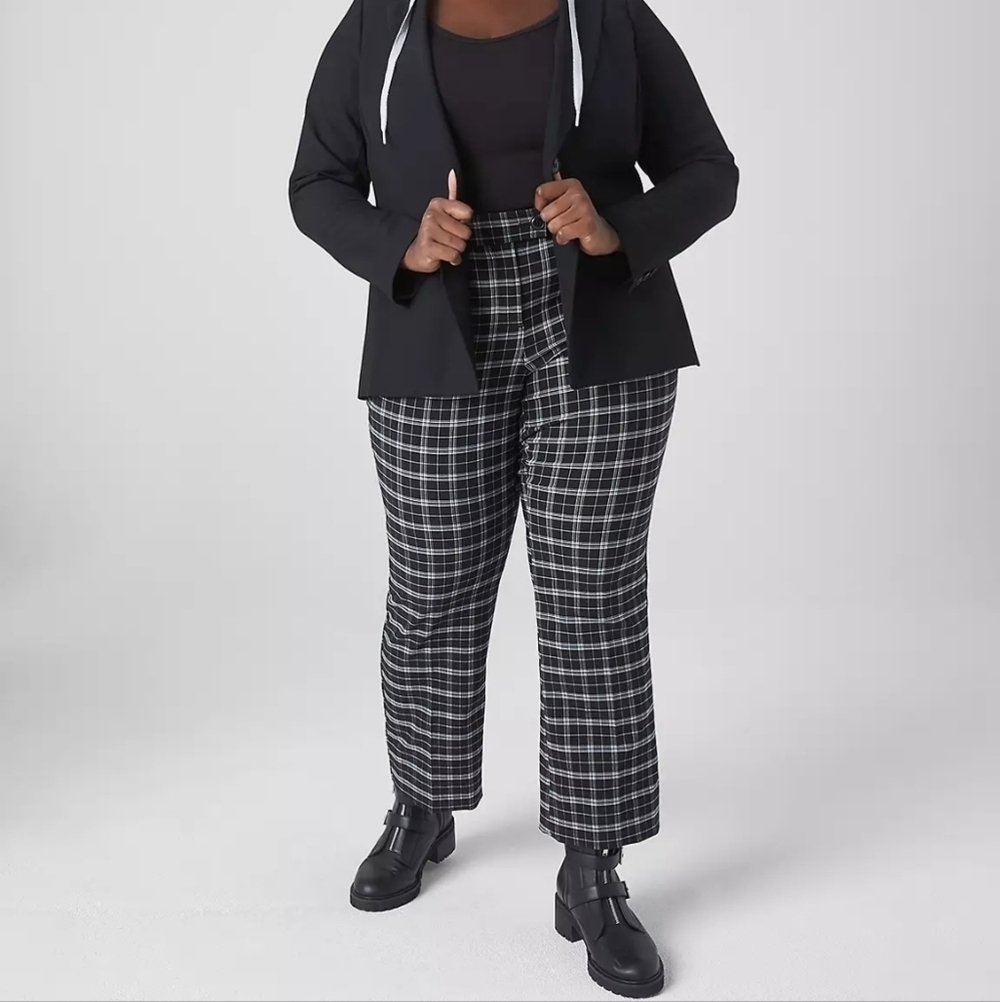 Lane Bryant Four season flare pants black white plaid sz 26 short petite WP203